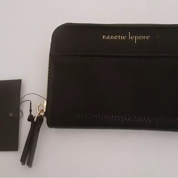 NWT Nanette Lepore Black Zip Around Wallet - Picture 3 of 3